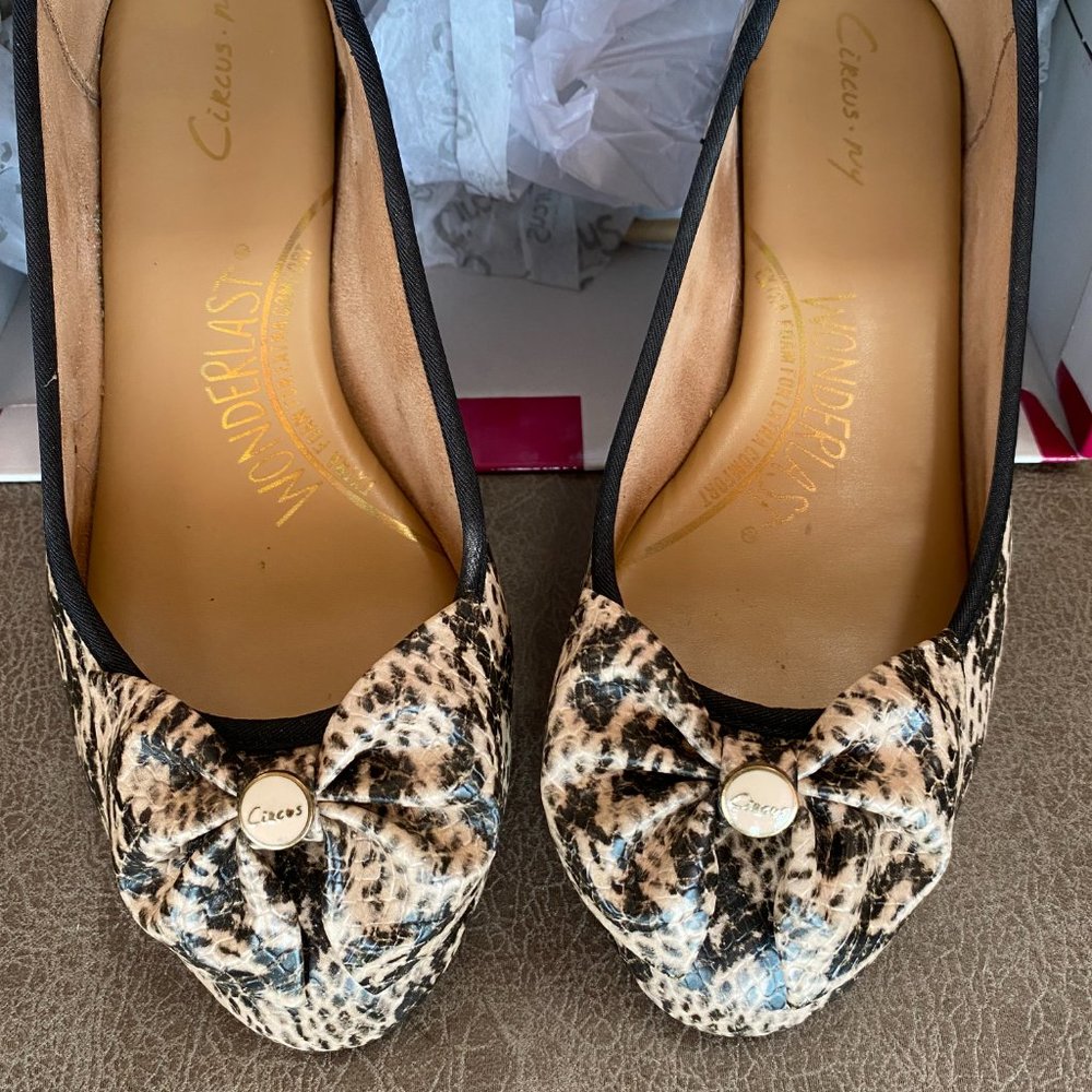 Circus by Sam Edelman Carmen Beige Snake Size 6